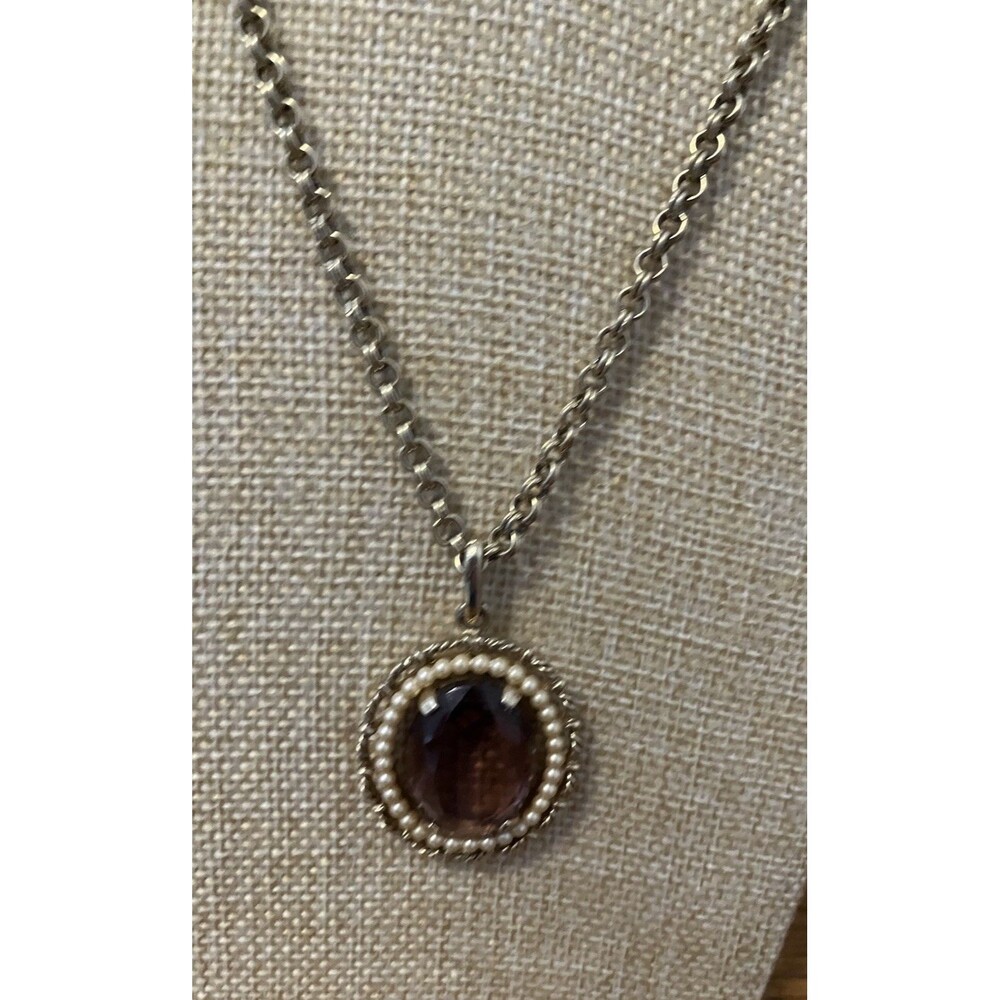 Avon Necklace purple amethyst glass oval, pearl frame gold tone 1972 28” Chain
